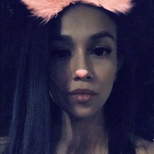 Meet your Posher, Ana